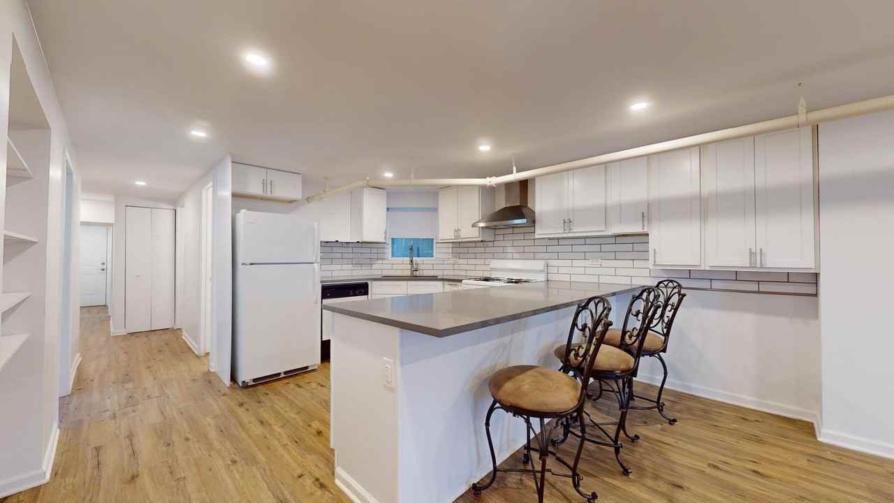 8912 Ewing Ave #GDN - Photo 4 of 13