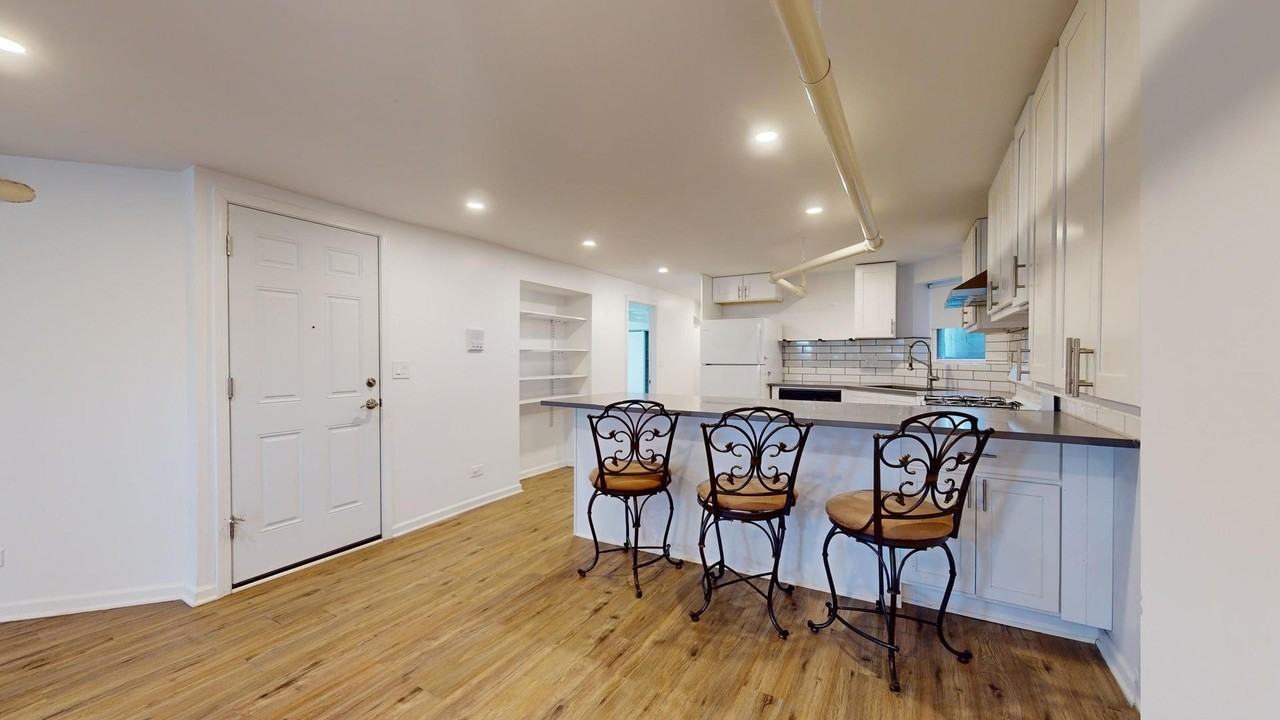 8912 Ewing Ave #GDN - Photo 6 of 13