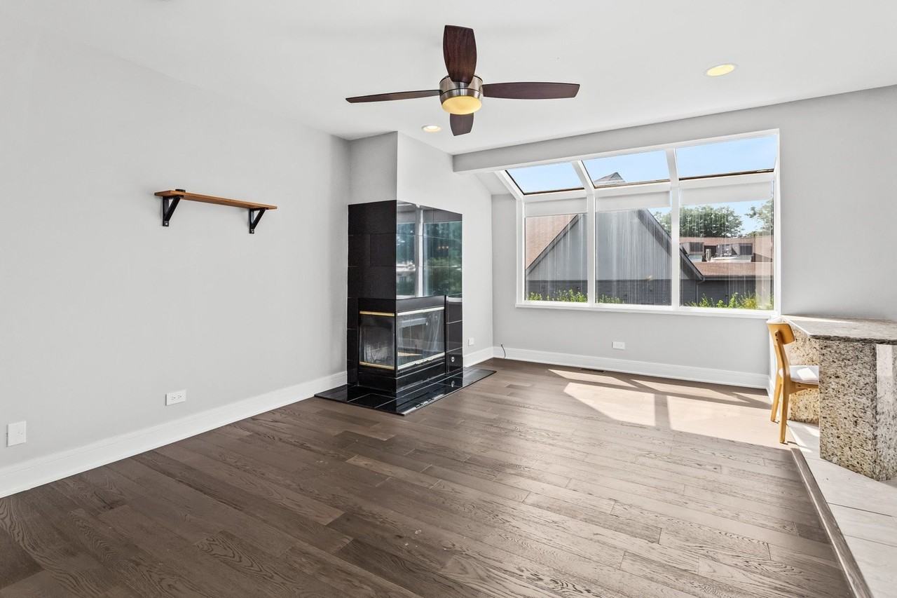 933 W Essex Pl - Photo 6 of 21