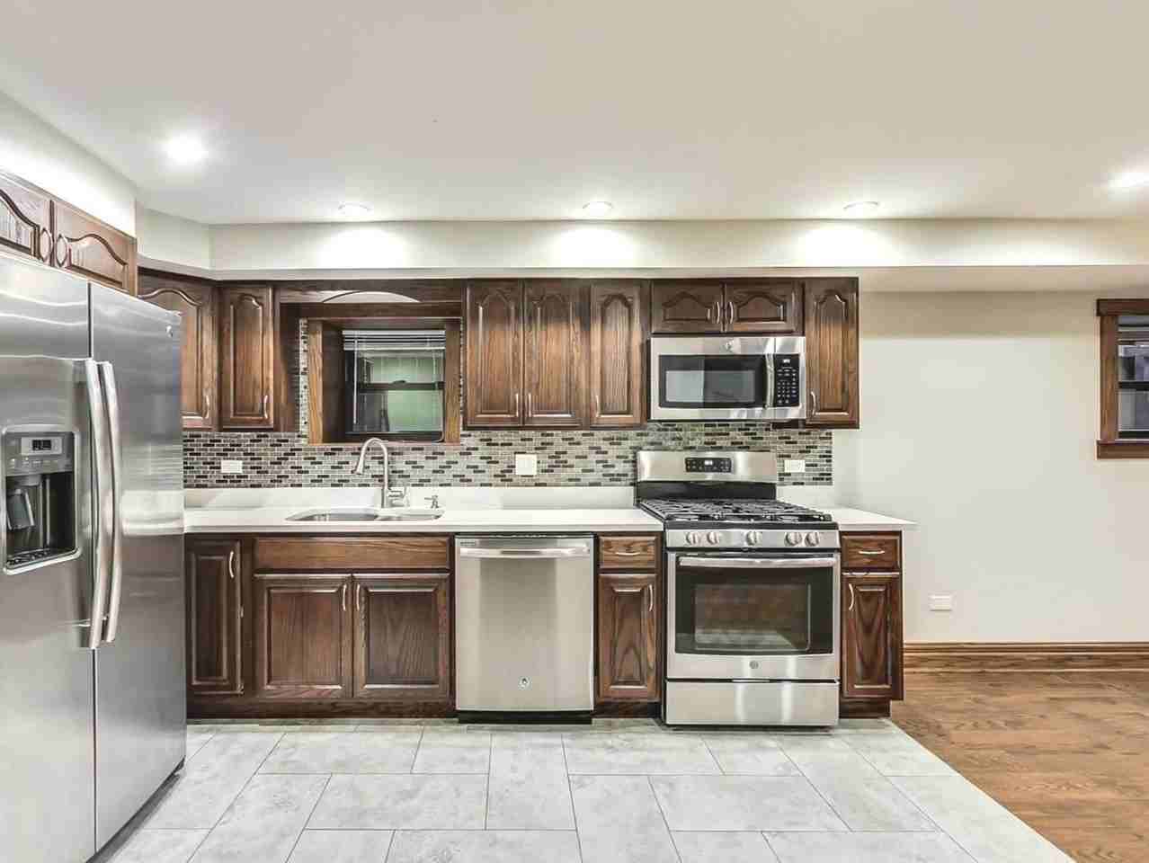 4850 N Albany Ave - Photo 3 of 28
