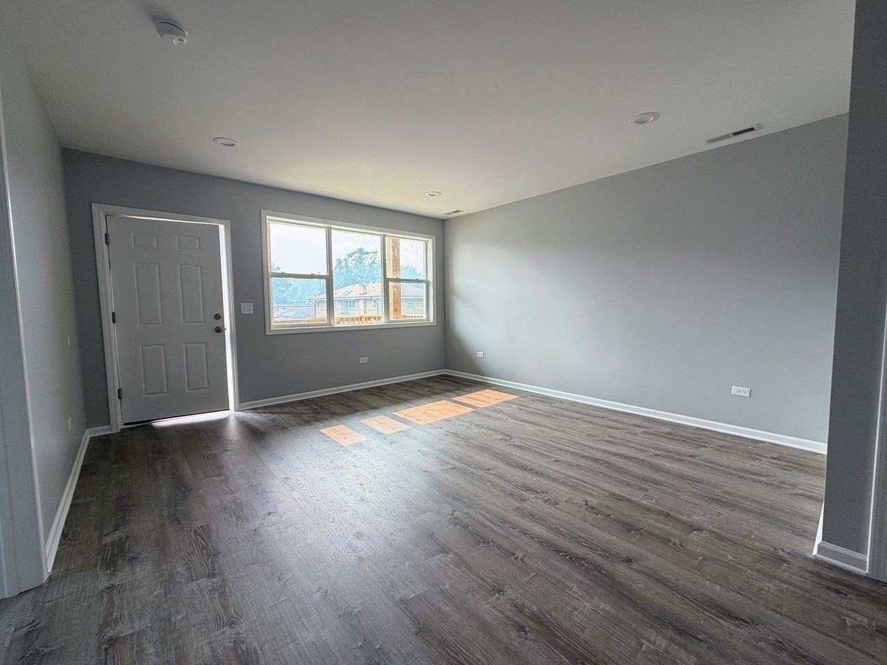 311 S Lodge Ln #1B - Photo 2 of 11
