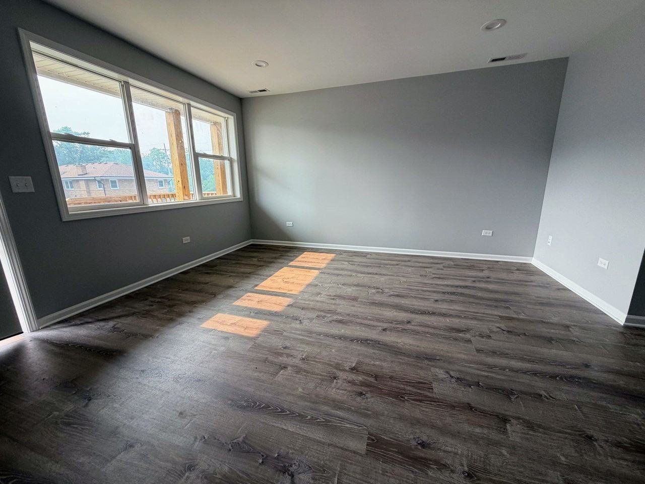 311 S Lodge Ln #1B - Photo 3 of 11