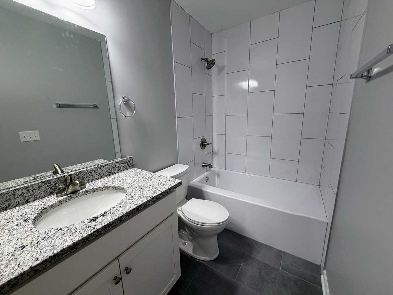 311 S Lodge Ln #1B - Photo 5 of 11