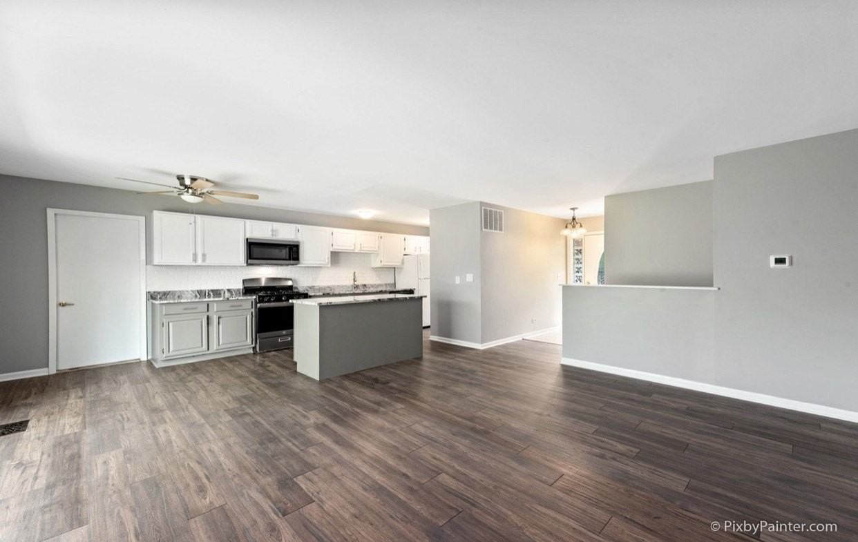 240 Bristol Way - Photo 4 of 19