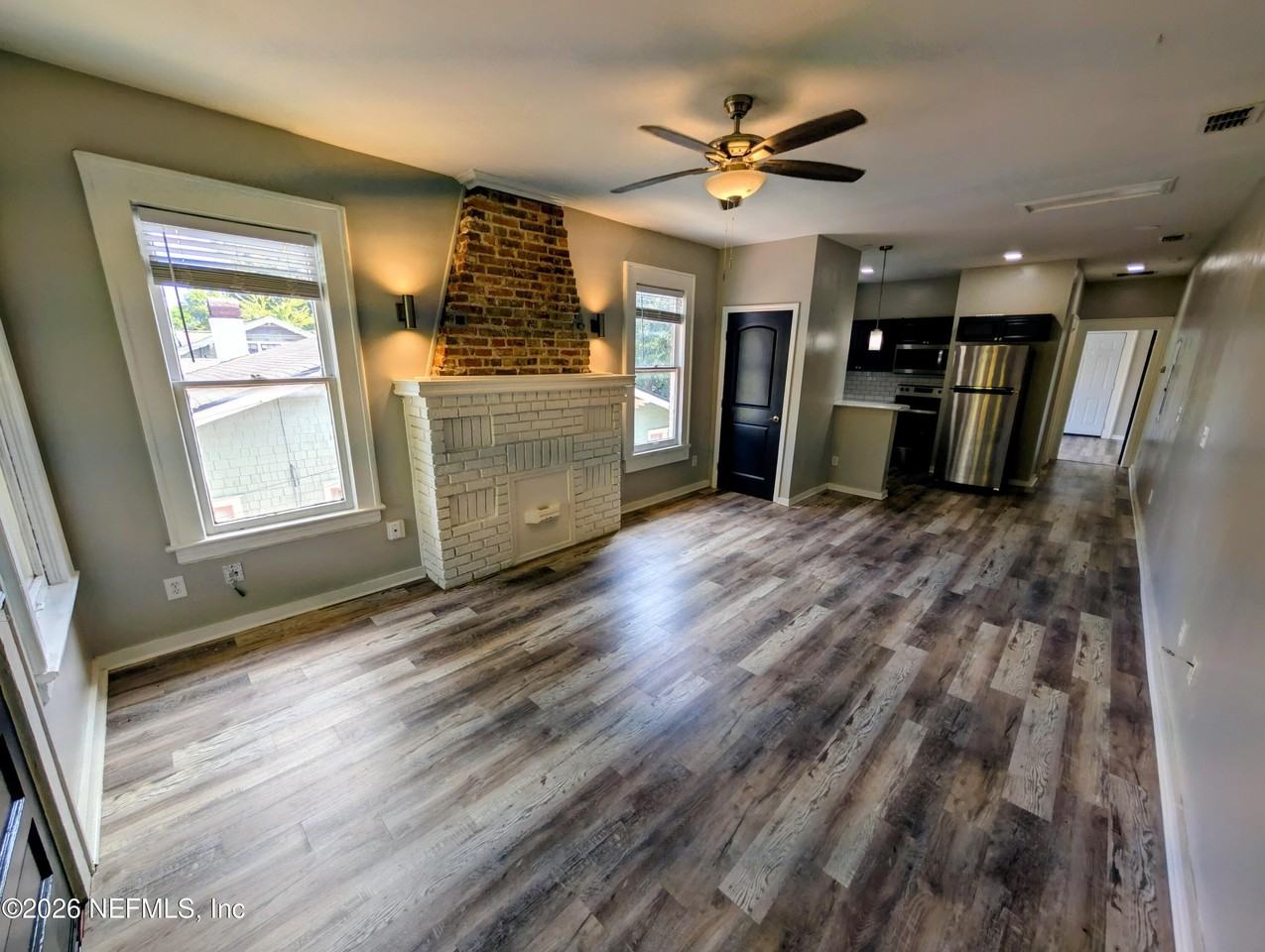 2818 Herschel St #4 - Photo 6 of 12