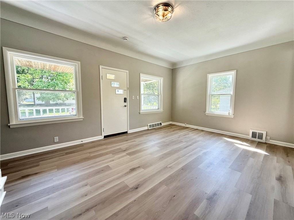 41 Dewhurst Ave - Photo 3 of 19