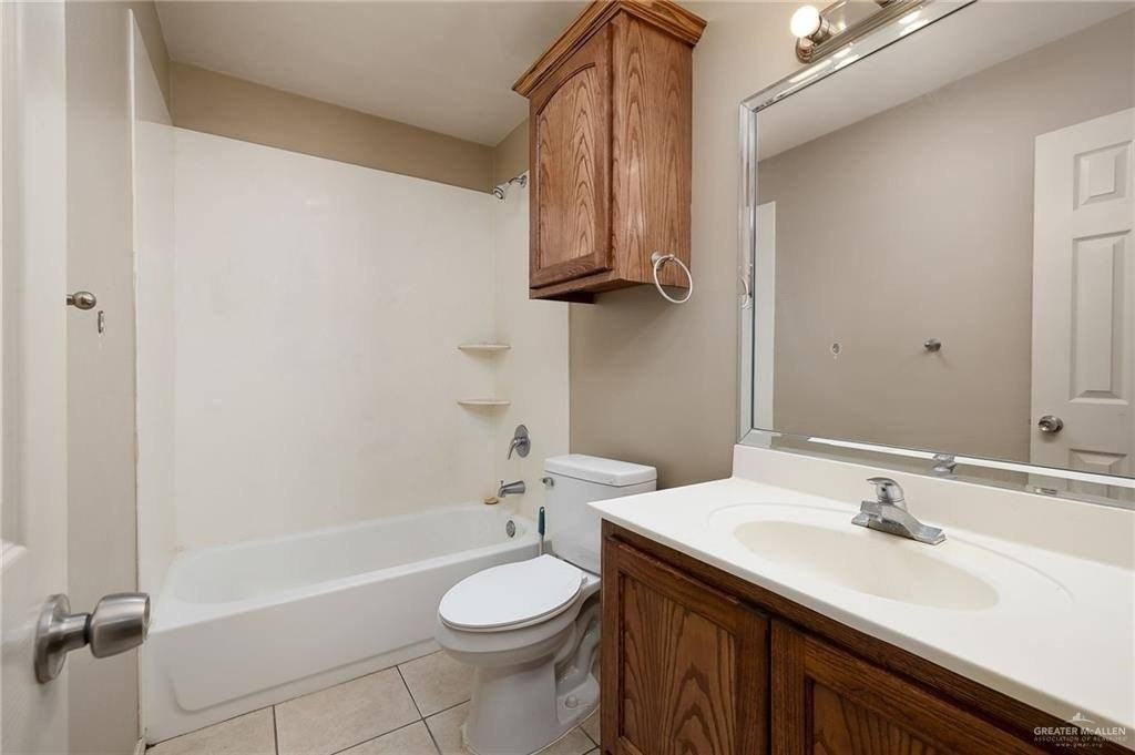1505 Nassau St - Photo 5 of 16