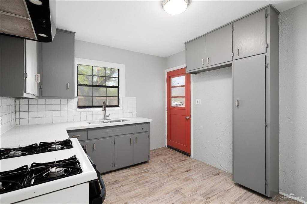 1808 N Cummings Ave - Photo 5 of 15