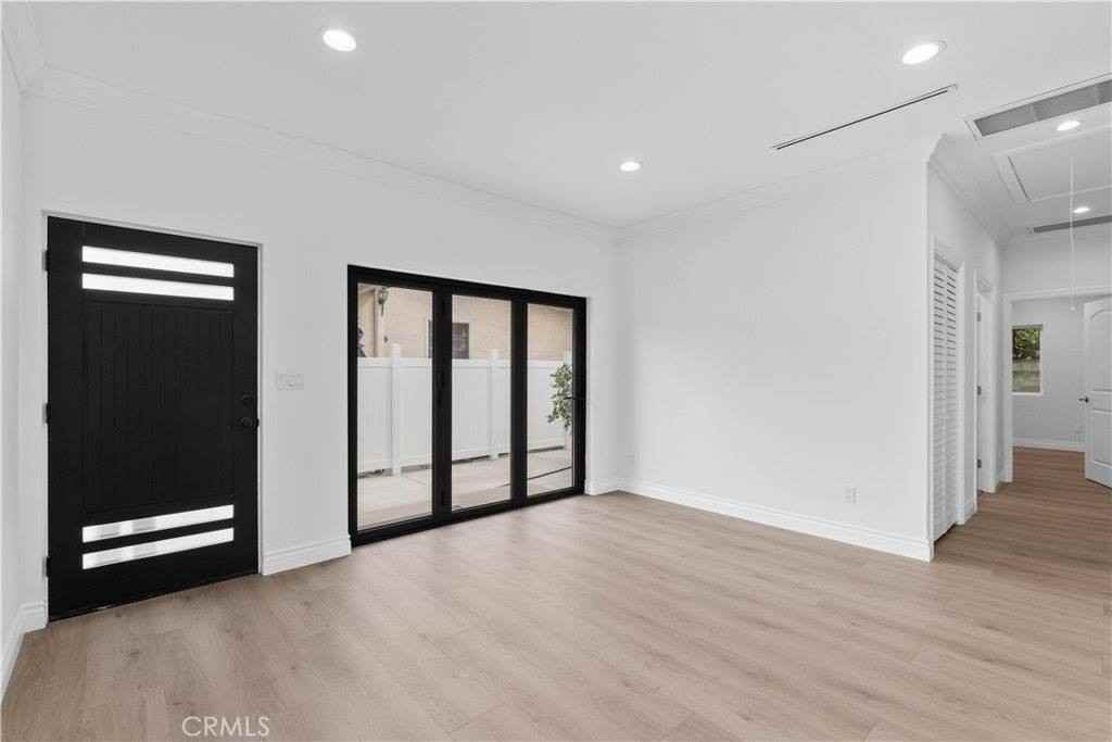 614 E Lomita Ave - Photo 3 of 18