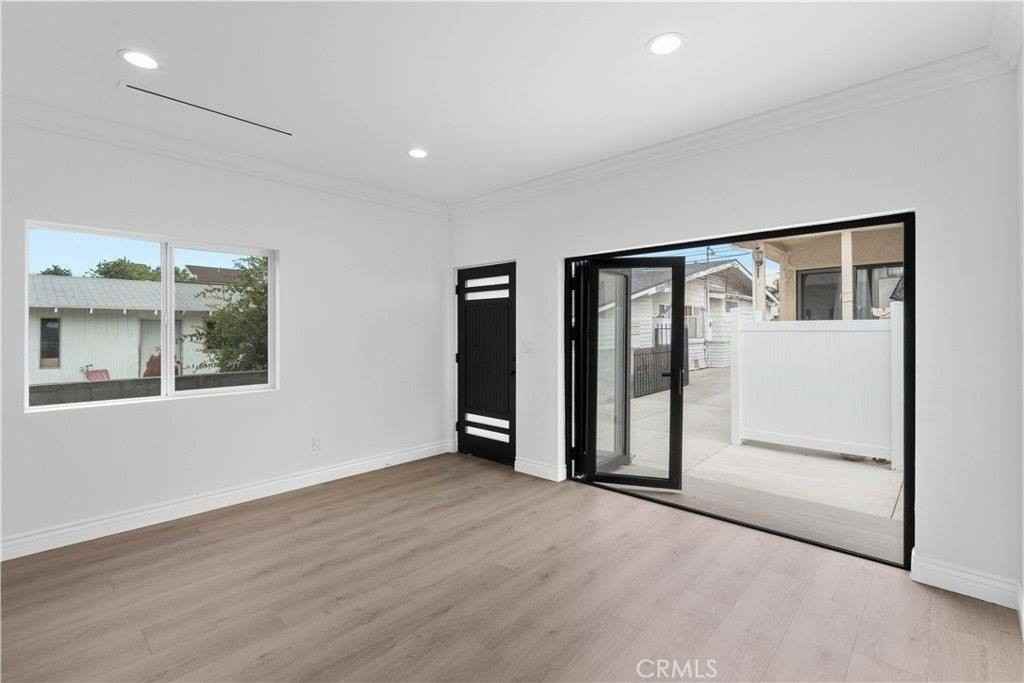 614 E Lomita Ave - Photo 4 of 18