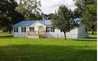 featured image of 176 Sw Warren Ct