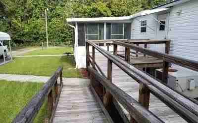 176 Sw Warren Ct - Photo 2 of 18