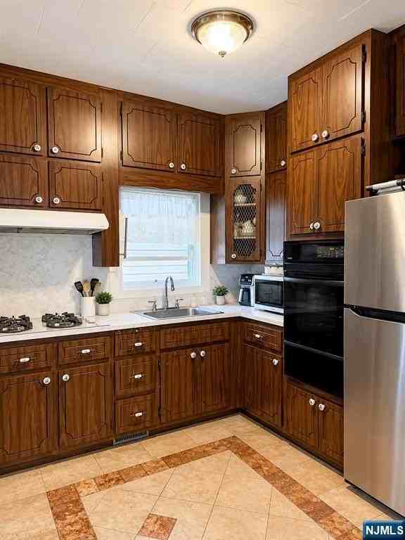 131 Ray St - Photo 4 of 6
