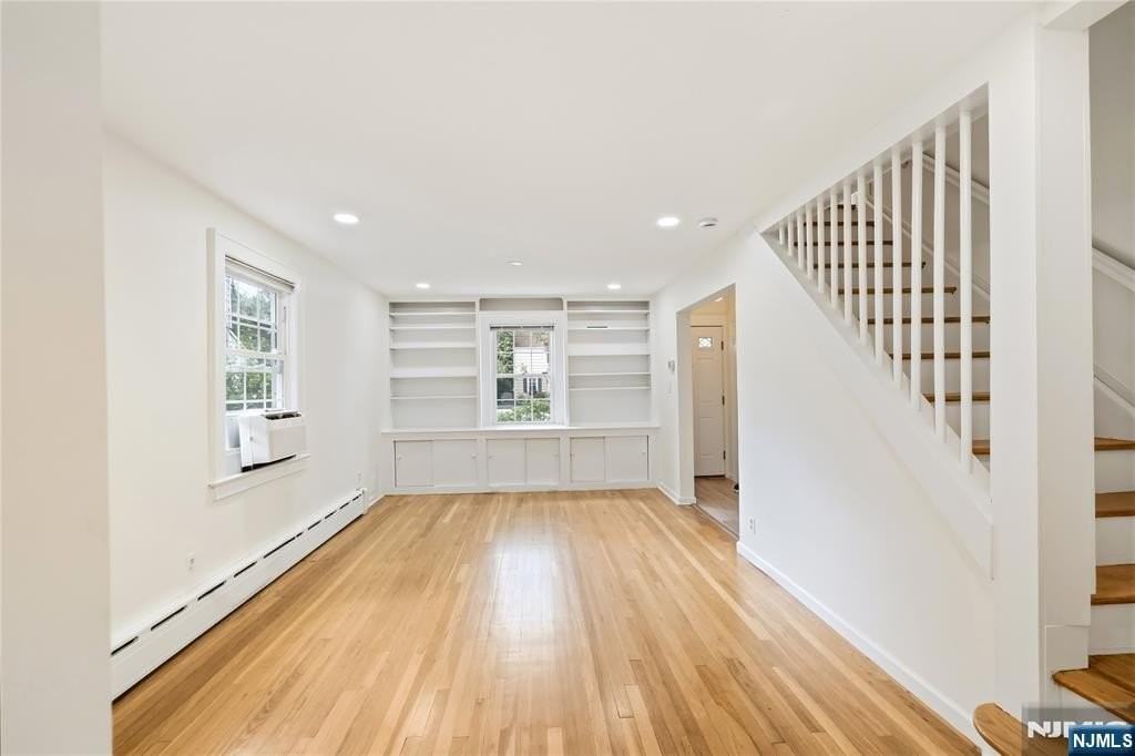 7 Burnham Pl - Photo 4 of 27