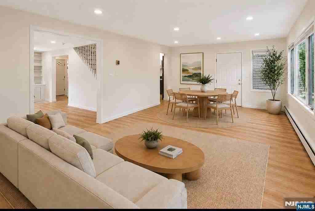 7 Burnham Pl - Photo 6 of 27