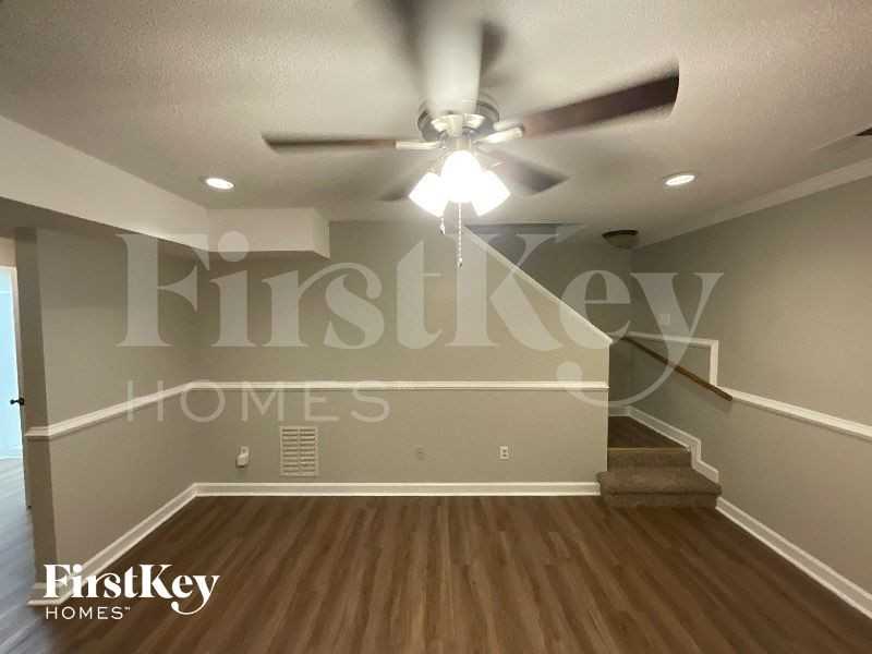 6004 Stone Bluff Dr - Photo 3 of 13