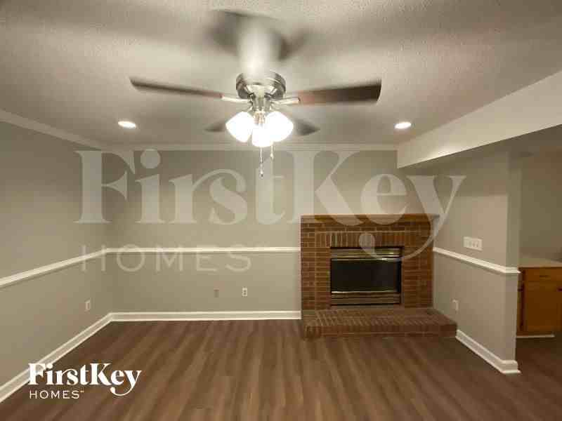6004 Stone Bluff Dr - Photo 4 of 13