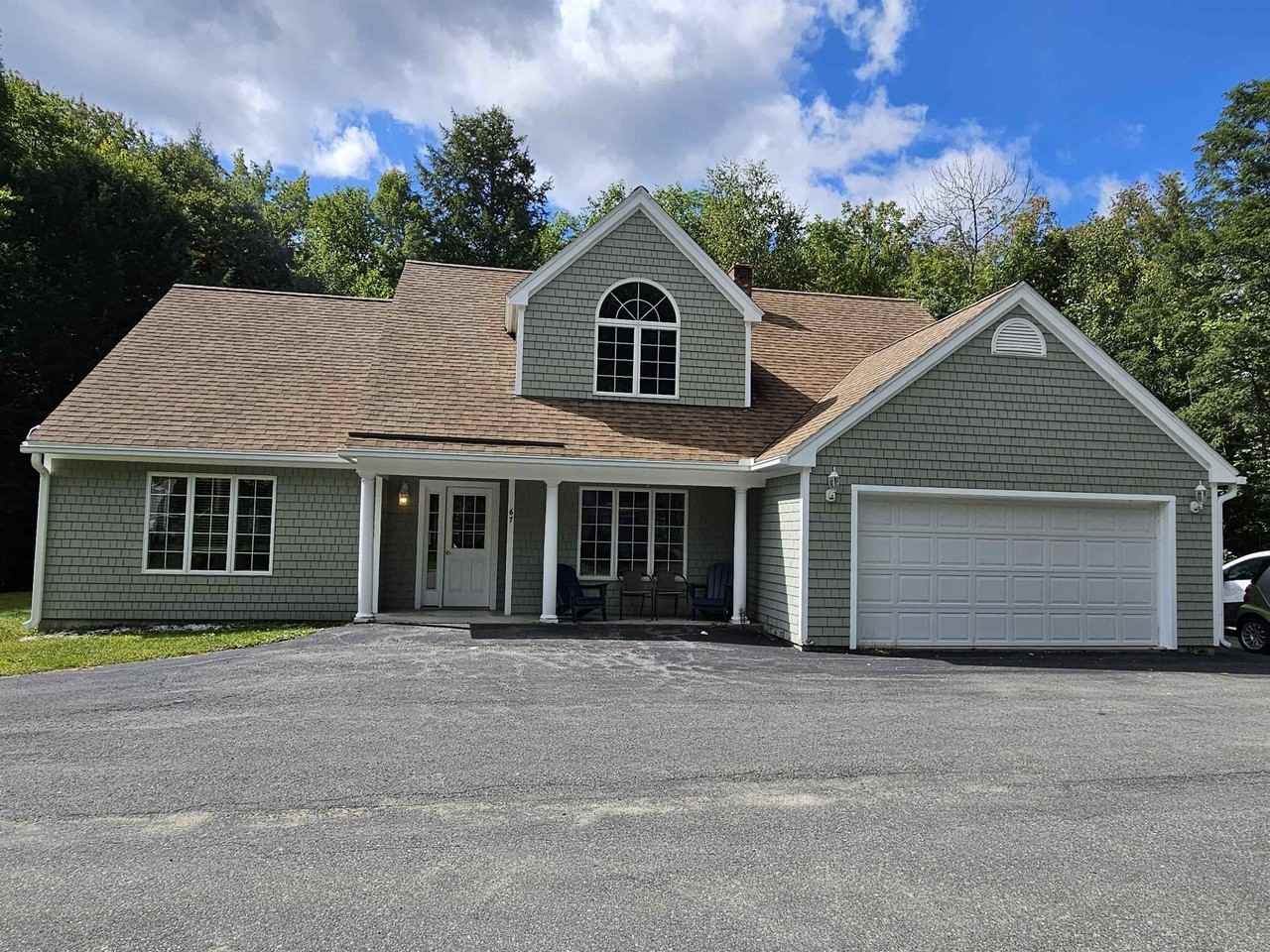 67 Maple St Ext - Photo 2 of 33