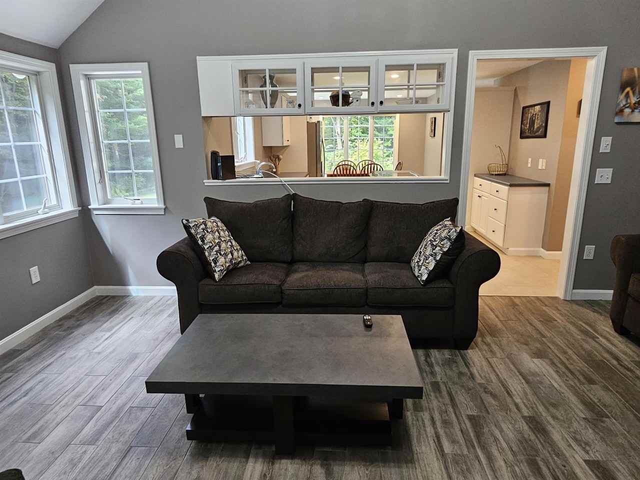 67 Maple St Ext - Photo 6 of 33