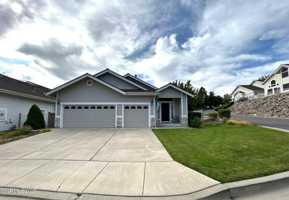 featured image of 6176 Wycliffe Cir