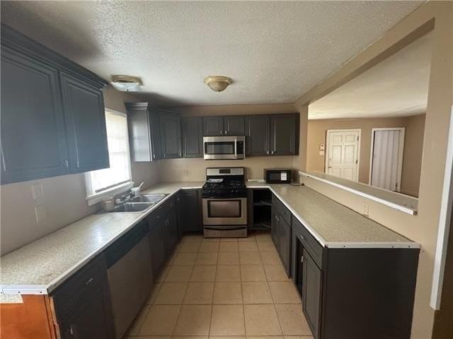 4011 Clematis St - Photo 3 of 21