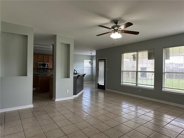 1004 Deborah Dr - Photo 4 of 25