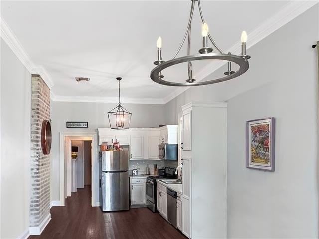 221 N Cortez St - Photo 2 of 7