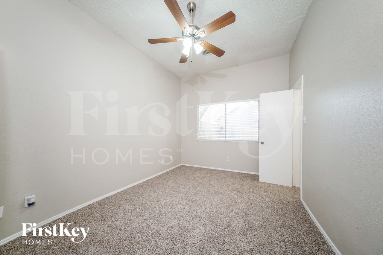 11532 Teaside Dr - Photo 7 of 16