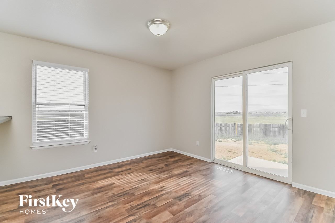 942 Square Dance Ln - Photo 2 of 15
