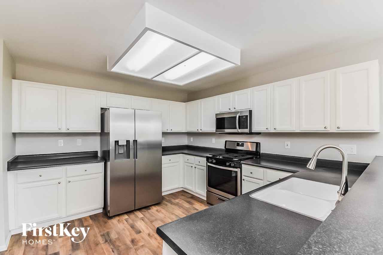 942 Square Dance Ln - Photo 4 of 15