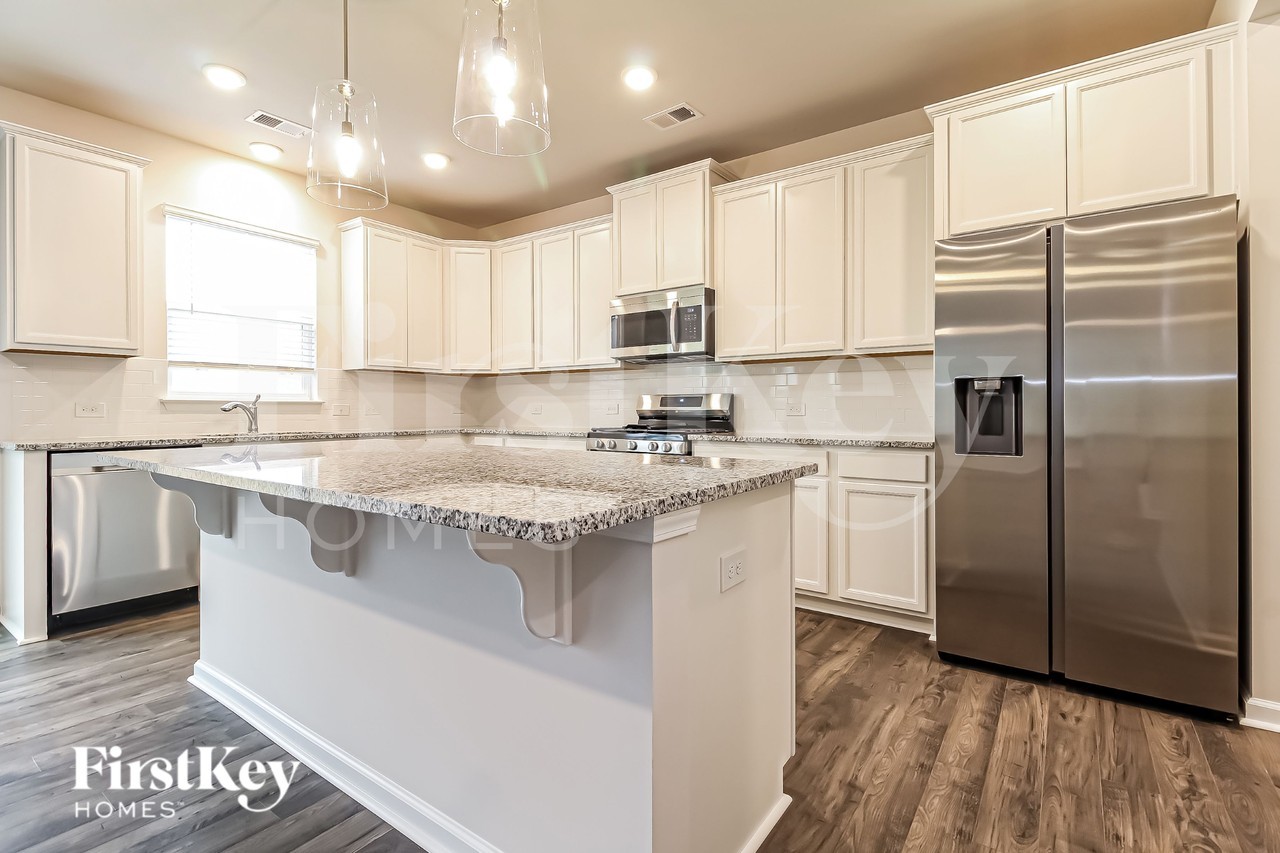 473 Yoshino Cherry Dr - Photo 5 of 15
