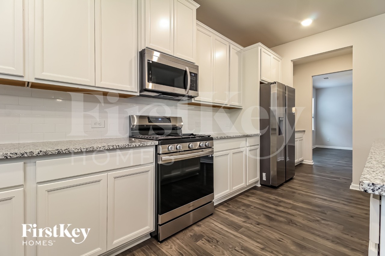 473 Yoshino Cherry Dr - Photo 6 of 15