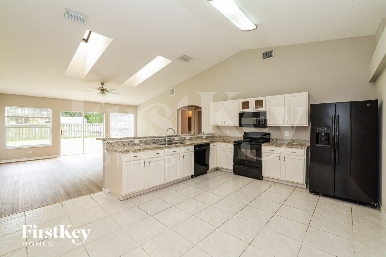 422 Sw Cherryhill Rd - Photo 6 of 20