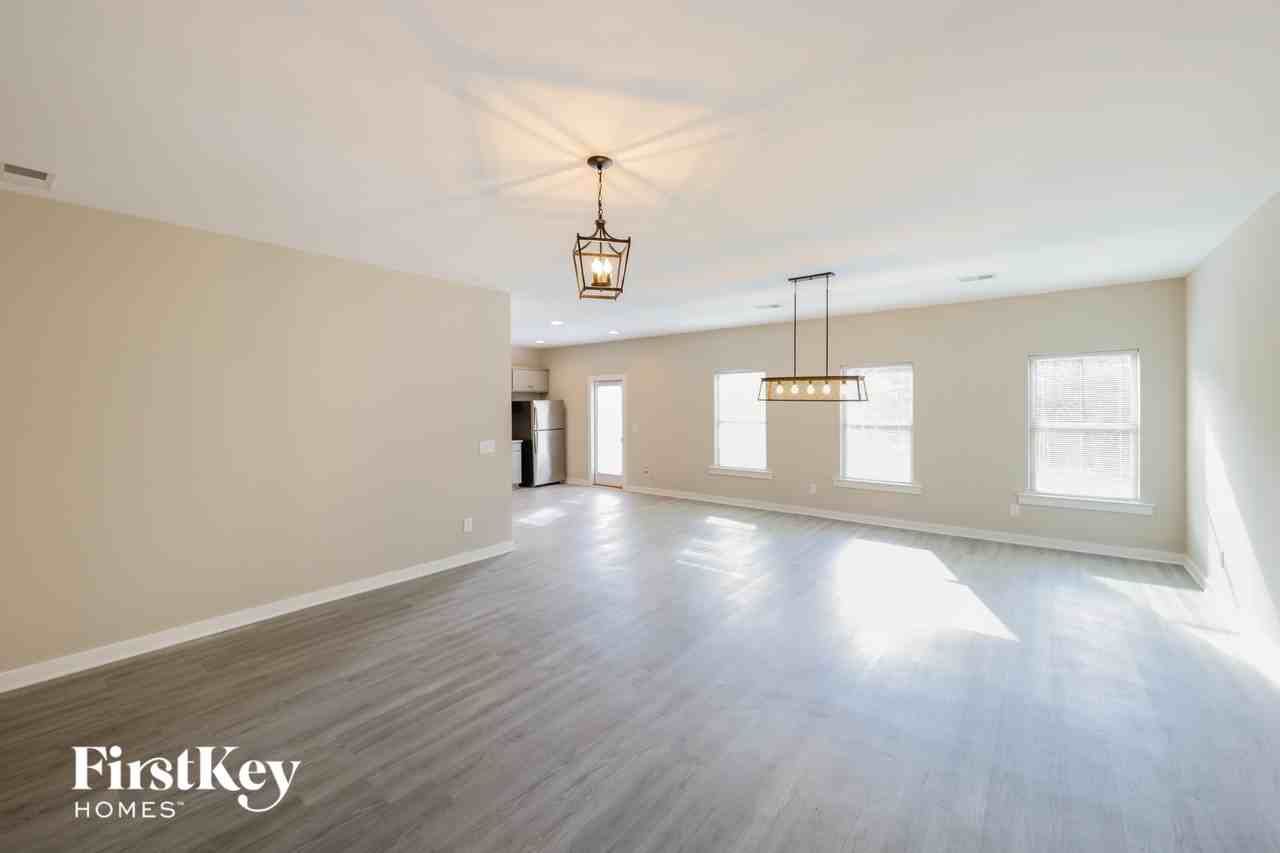 267 Lakewood Ln - Photo 5 of 14