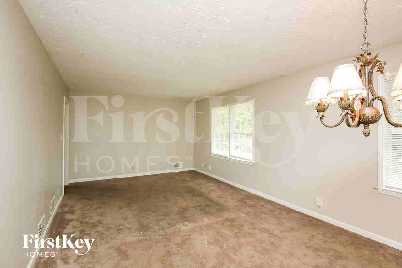 149 Tuscany Cir - Photo 3 of 15