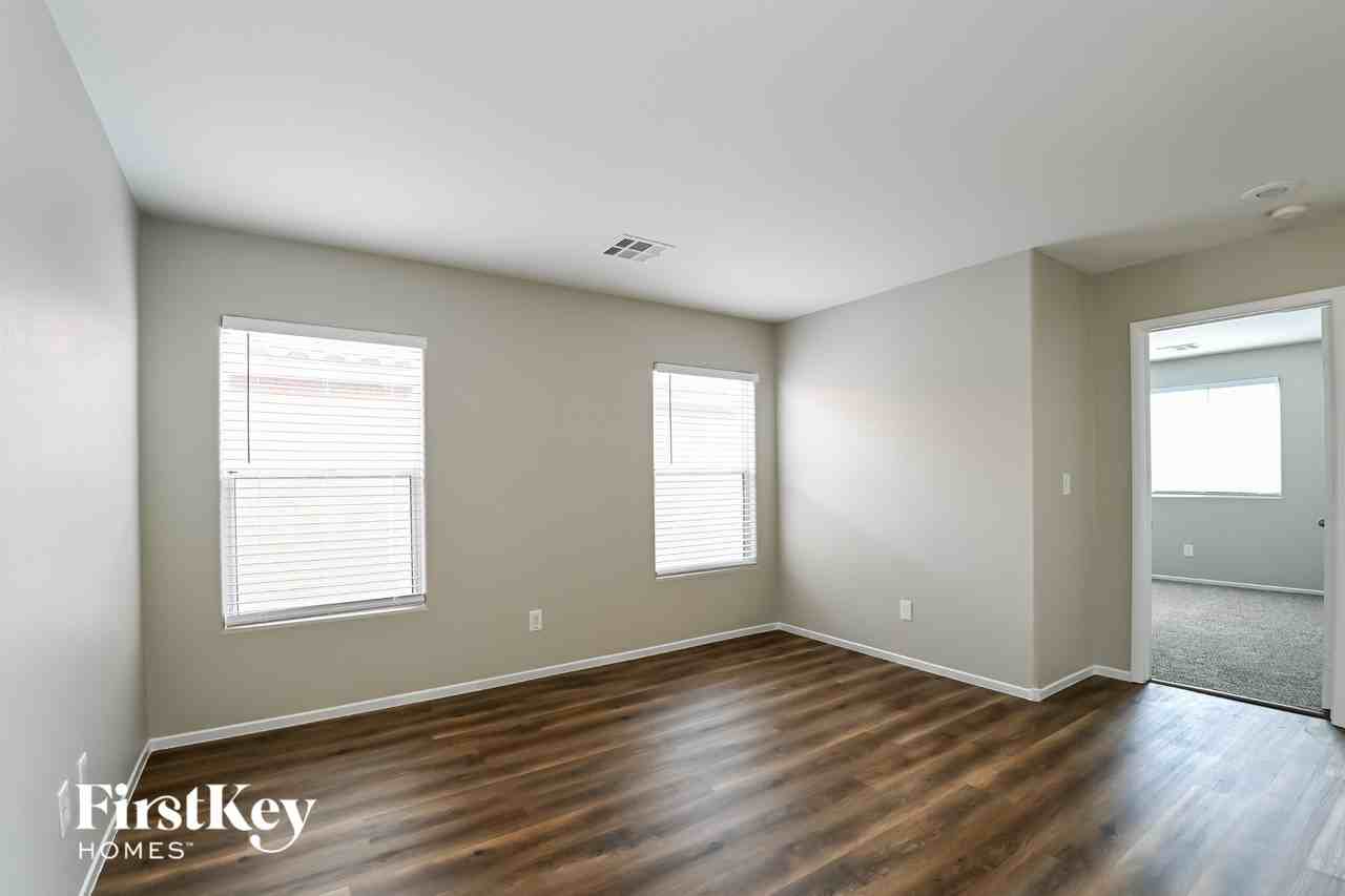 7425 Aardvark Walks St - Photo 4 of 15