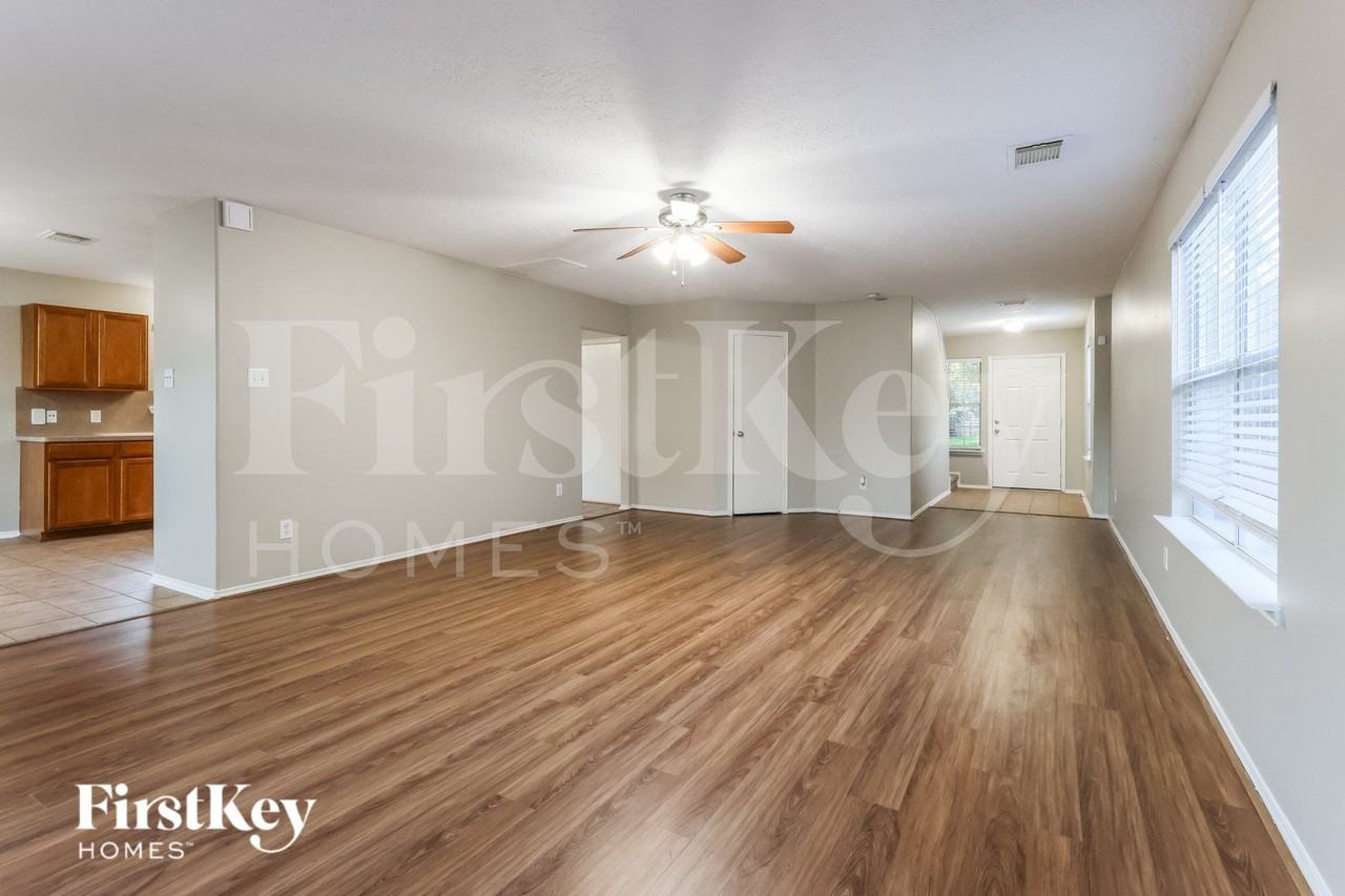 7238 Winter Song Dr - Photo 5 of 19