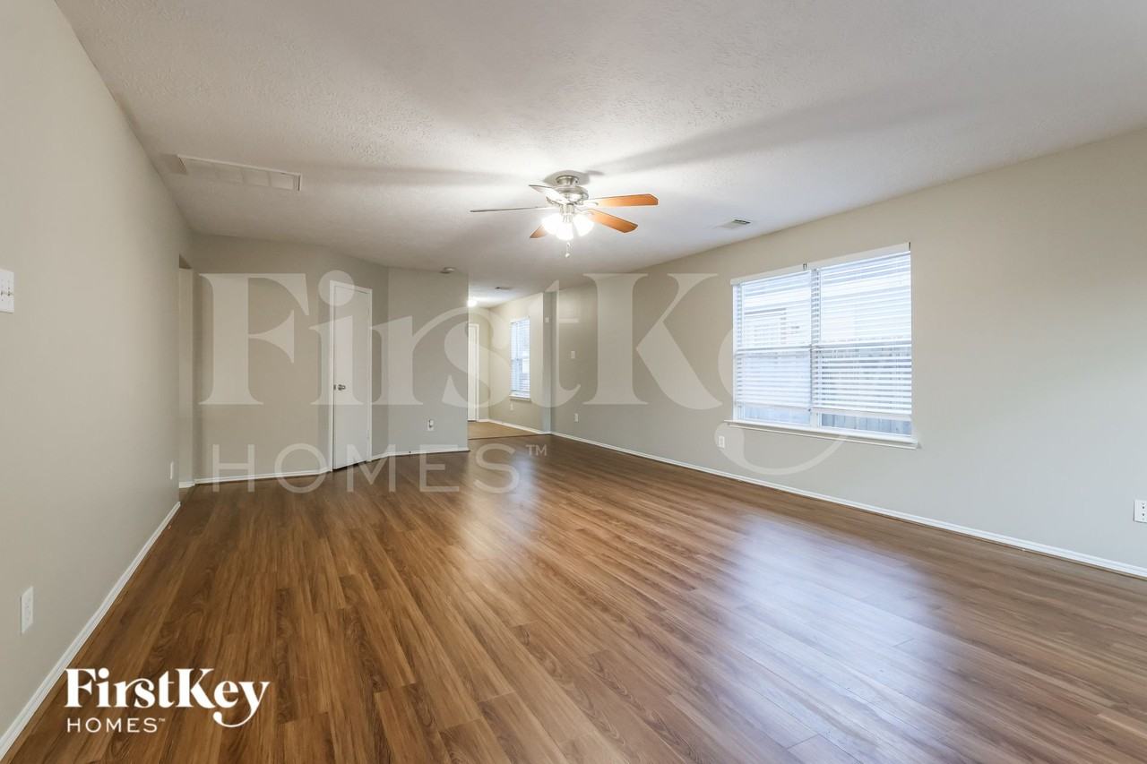7238 Winter Song Dr - Photo 6 of 19