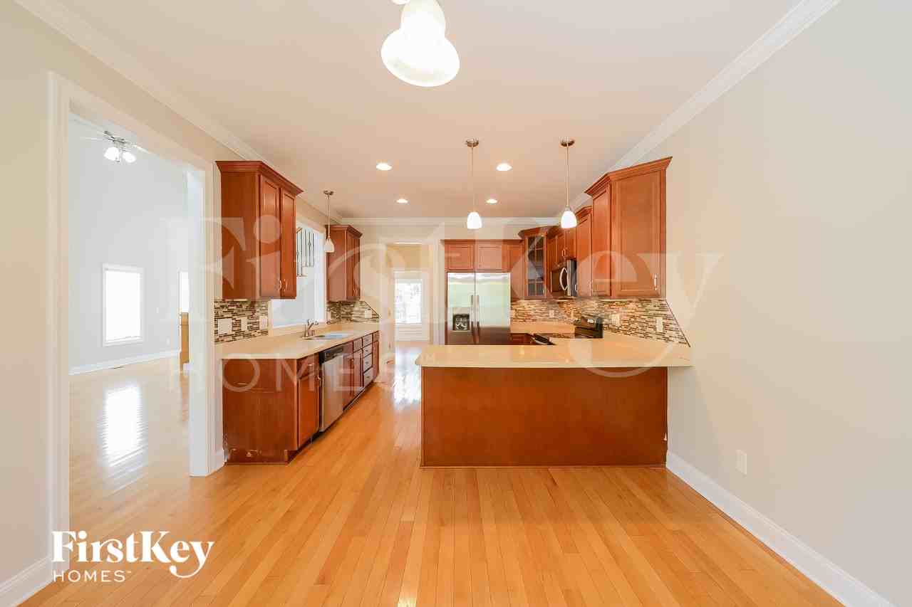 2373 Topaz Ln - Photo 5 of 15