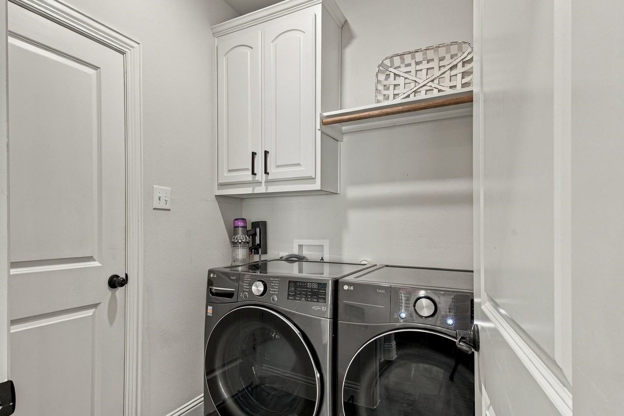10841 Brownwood Pl - Photo 7 of 40