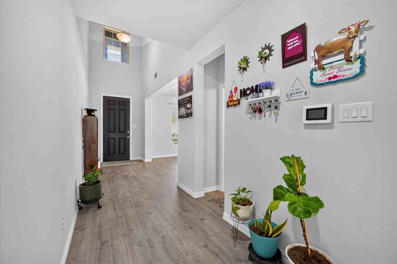 1120 Indianola Trl - Photo 5 of 29