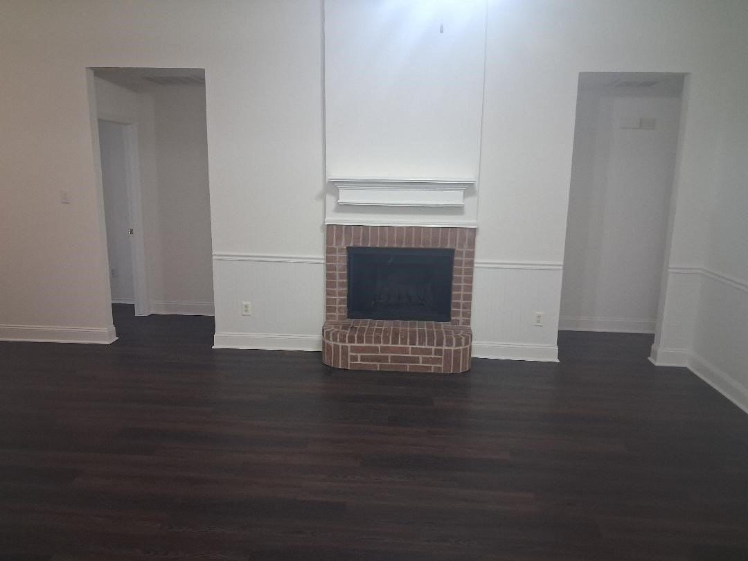 1123 Greenview Ln - Photo 3 of 25