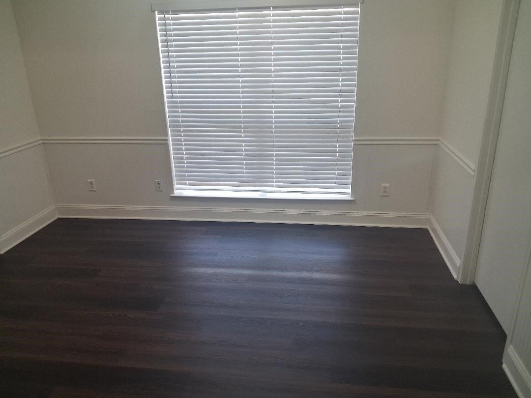1123 Greenview Ln - Photo 5 of 25