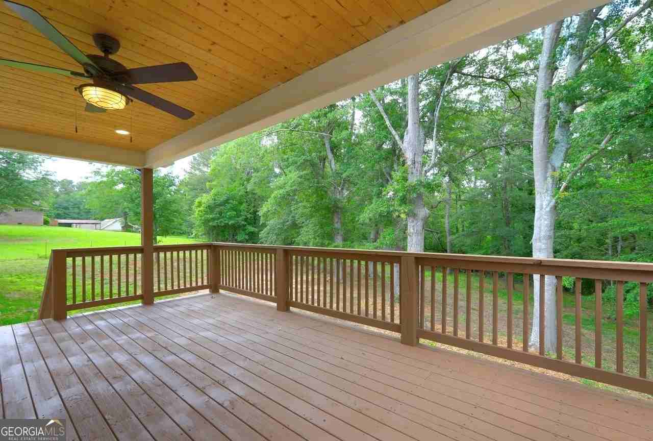 375 Foster Dr #1 - Photo 3 of 9