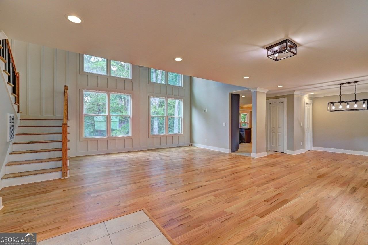 375 Foster Dr #1 - Photo 5 of 9