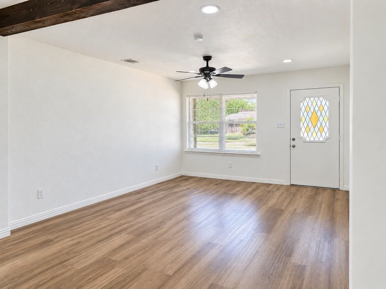 133 Baron Pl - Photo 2 of 16