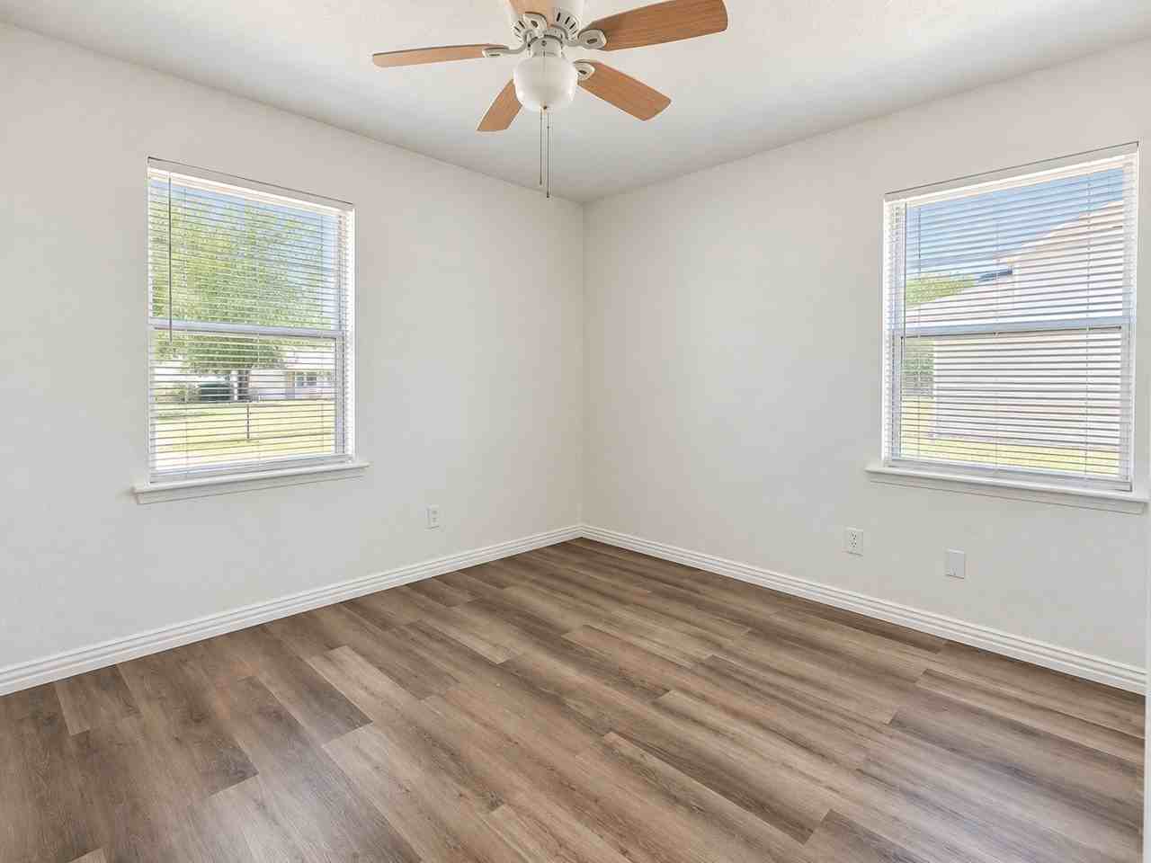 133 Baron Pl - Photo 6 of 16