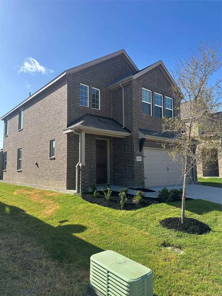 1350 Eldridge Pond St - Photo 2 of 30