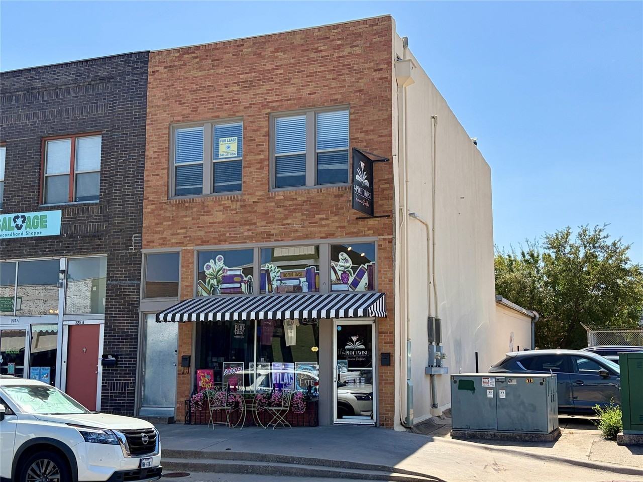 227 W Oak St #B - Photo 4 of 18