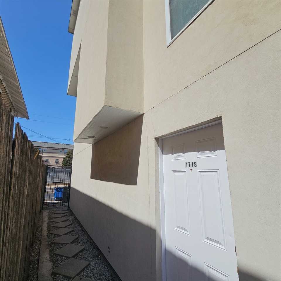1718 Matilda St - Photo 2 of 26